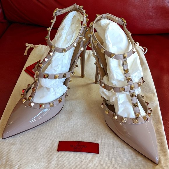 Valentino Garavani Shoes - Valentino Rockstud Pointed Toe T-strap Pump